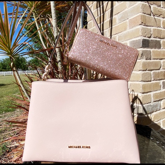 Michale kors large satchel & wallet - Picture 3 of 8